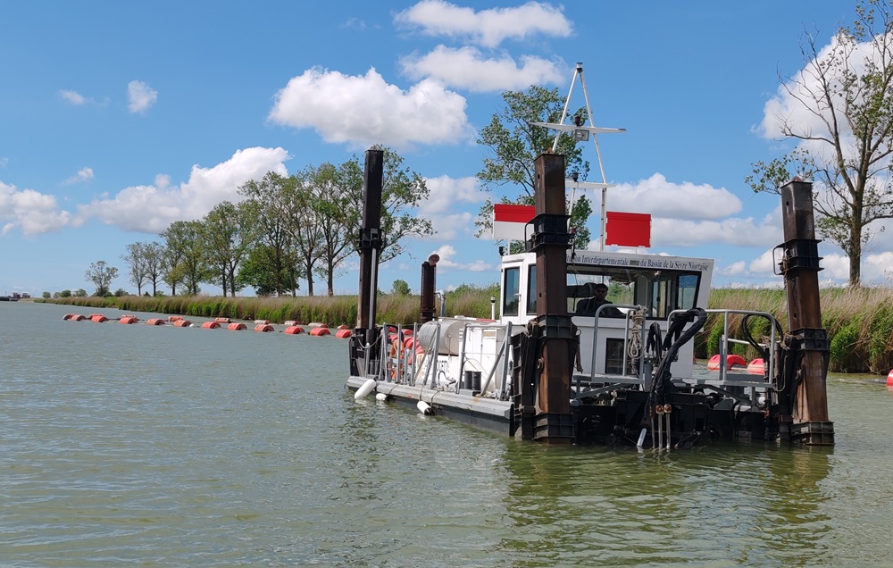 Reprise du dragage du canal maritime