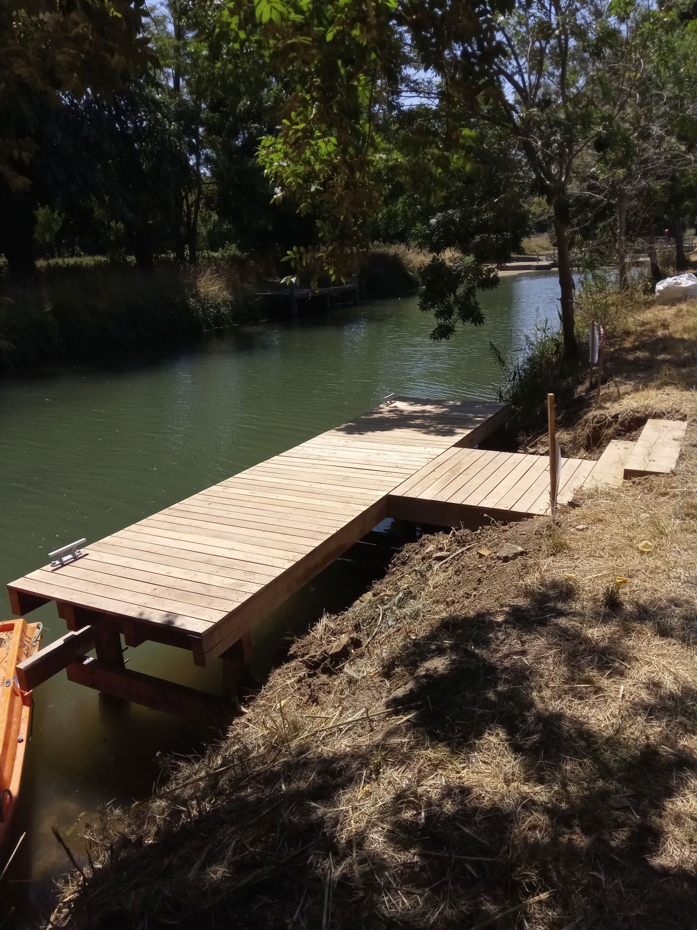 Réception du ponton de la Tiffardière