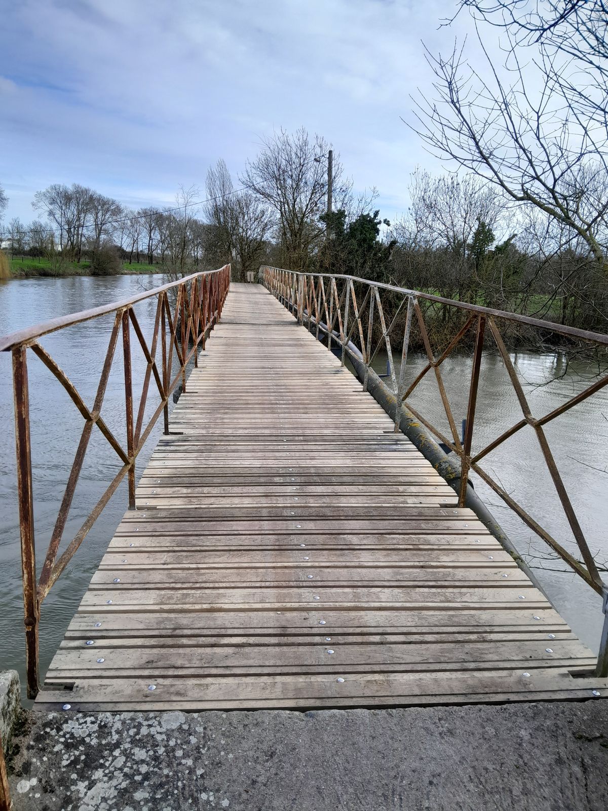 Travaux sur les passerelles de Rouillebouc (&icirc;le d'Elle - 85, et Marans - 17) et de Sazay (Cram Chaban - 17)