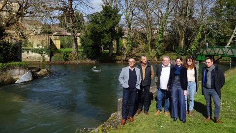 Signature pour la gestion du barrage de Charrault à Saint-Maixent