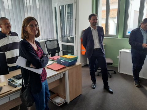 Visite dun député Vendéen à lIIBSN, dans les locaux de la Cale du Port à Niort