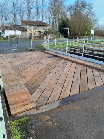 Réparation du pont-levis des Bourdettes (Arçais, 79)