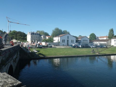 Travaux d'aménagement du port fluvial de Niort